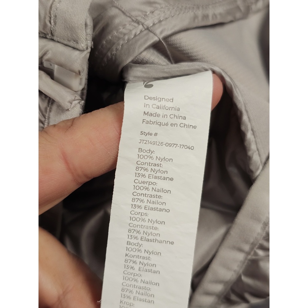 Fabletics Women's Quilted Puffer Vest Silver‎ Full Zip Stretch Panels Medium - Picture 5 of 8